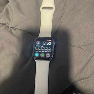 apple watch series 4 44mm